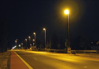 Energiesparende Straßenbeleuchtung mit NAV-T Leuchtmitteln